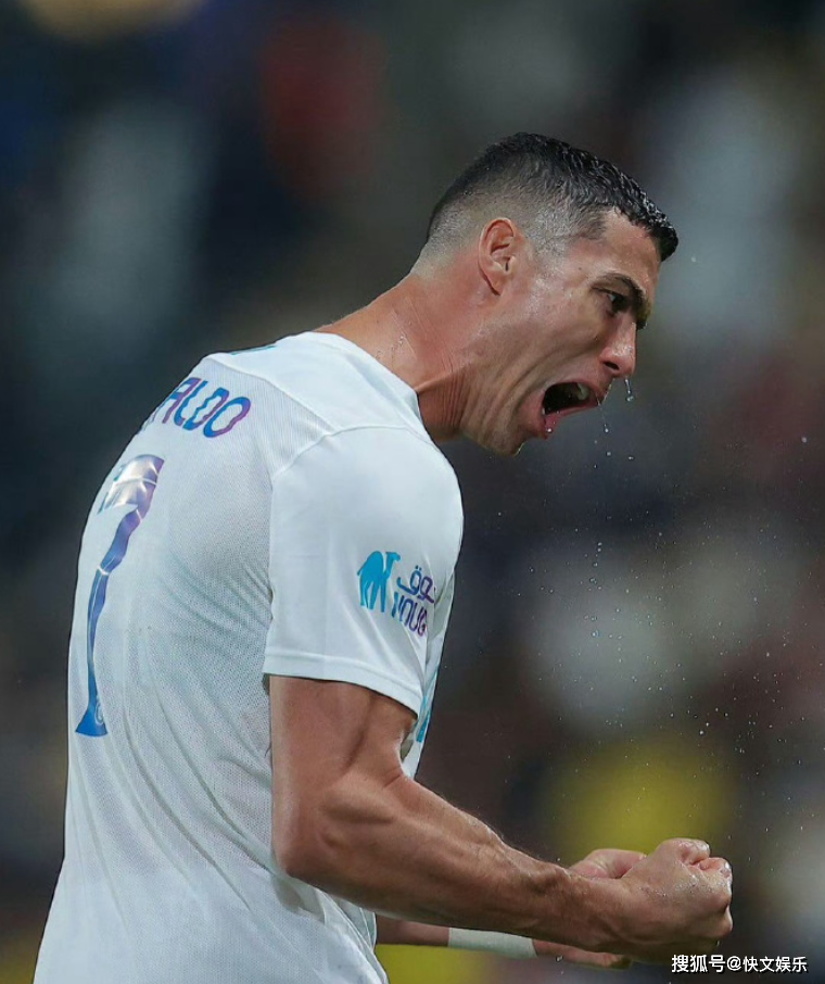 爱游戏官方网站-莱万多夫斯基官方宣布重要助攻新规，雄鹿引发争议！引发球迷热议的简单介绍